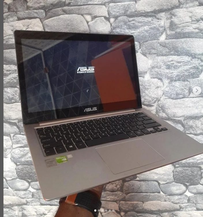 Asus ux303ln Intel Core i7 (Ladipo)